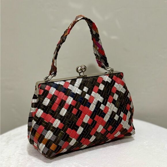 Colorful Genuine Woven Leather Kisslock Crossbody Box Bag,  Includes 2 Straps - Picture 4 of 16